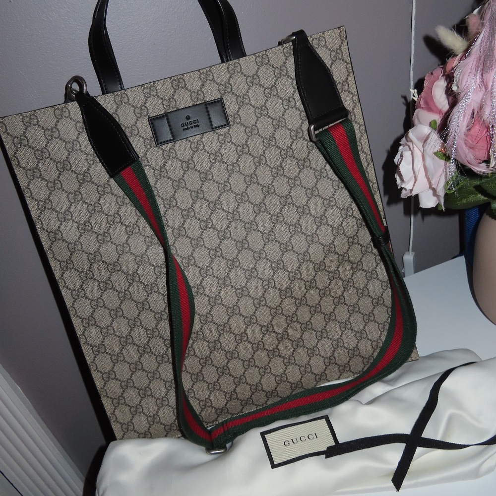 GUCCI BROWN LOGO-EMBOSSED SHOULDER BAG
